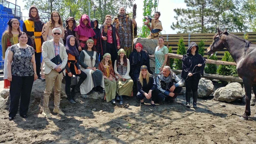 Photo de l'équipe d'Apzara accompagné des élus et de leurs représentants - Fagnan Relations publiques Drummondville