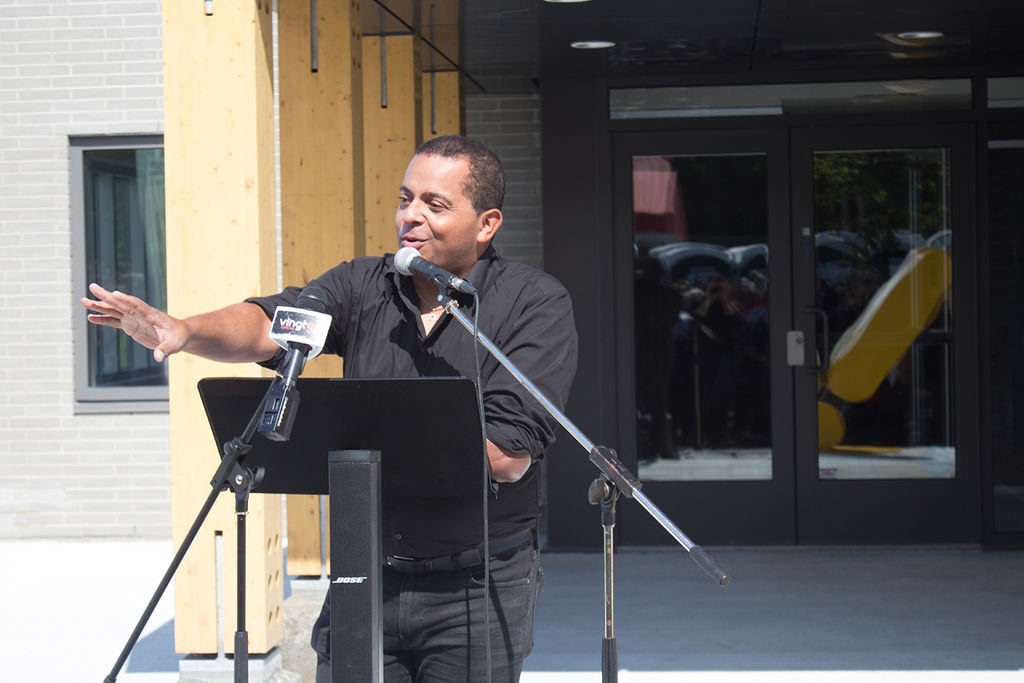 Gregory Charles inauguration Centre des loisirs - Fagnan Relations publiques