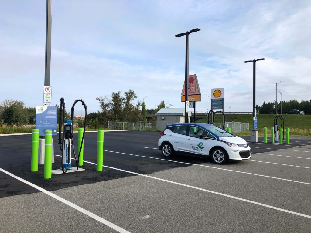 Circuit électrique Bornes de recharge à partage de puissance Bornes Québec